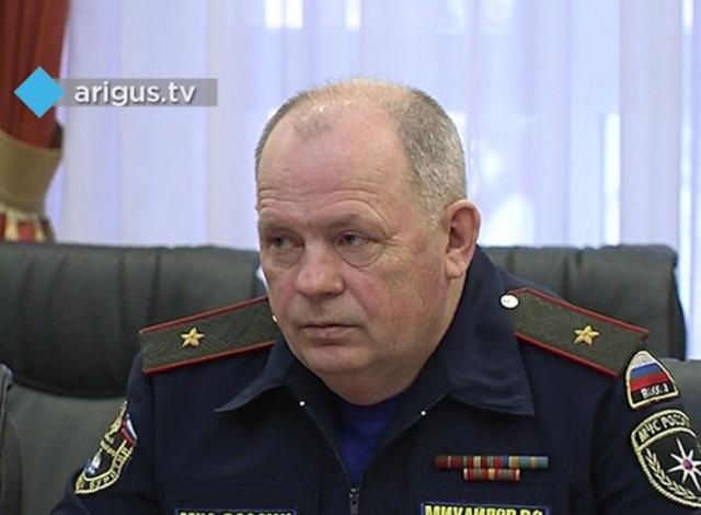 МЧС Бурятии: Виктор Михайлов уволен с военной службы по возрасту