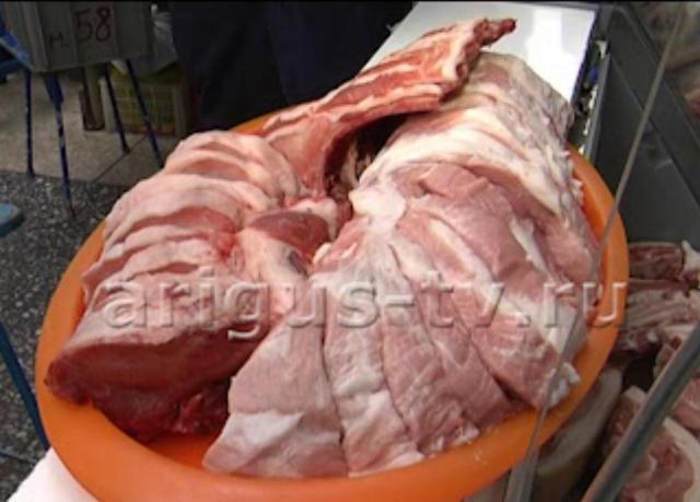 В Улан-Удэ за счет снижения закупочных цен подешевело мясо 