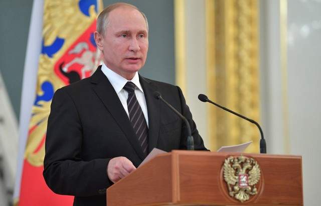 Песков: Кремль не видит конкурентов Путину 