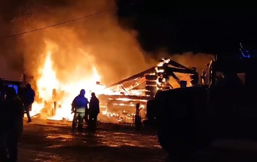 Улан удэ пожар гвоздь. Особенная 116 пожар. Взрыв пламя погорельцы. Пожар в Улан Удэ.