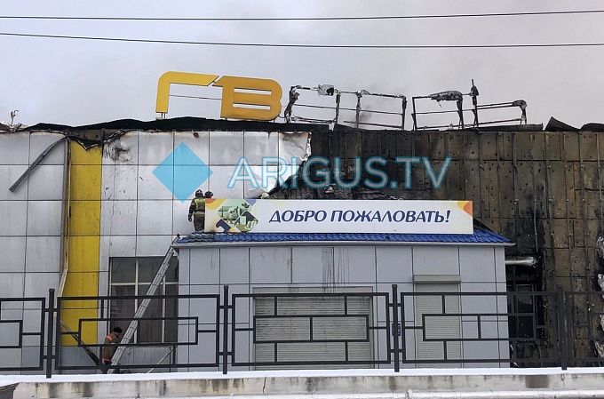 В Улан-Удэ предприниматели сгоревшего ТЦ «Гвоздь» просят правительство помочь им восстановить крышу