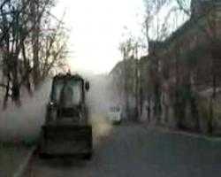 Наш народный контролер запечатлела на видео пыльную бурю на одной отдельной взятой улице Улан-Удэ