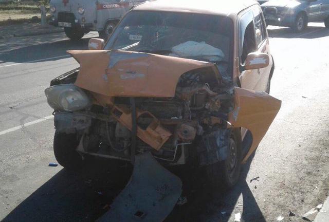 Подробности ДТП на Борсоева: 3 автомобиля, трое пострадавших