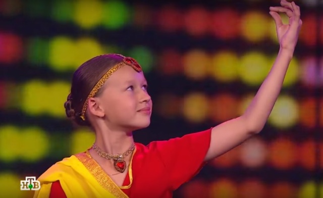 10-летняя девочка из Бурятии выступила на шоу «Ты супер! Танцы» 