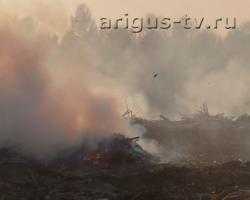 Из-за негасимого пожара на мусорном полигоне в Усть-Баргузине введен режим ЧС
