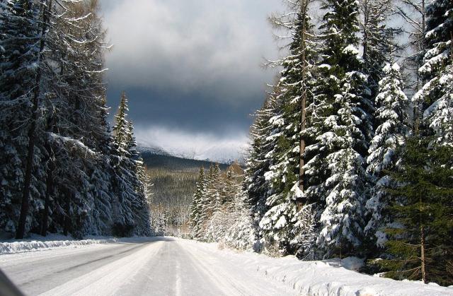 В Бурятии водителей просят быть осторожнее из-за снега