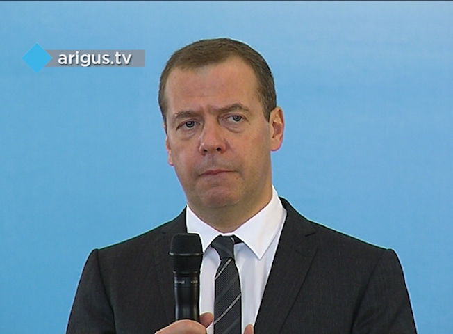Медведев удалил твит со словами «Крым окончательно станет нашим»