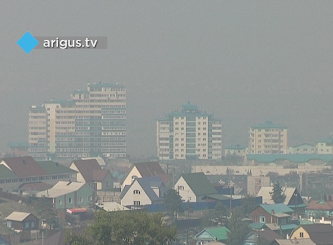 Улан-удэнцам рекомендуют реже выходить на улицу из-за дыма и надевать маски