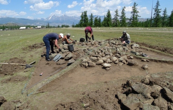В Бурятии обнаружили древнейшее погребение позднего бронзового века