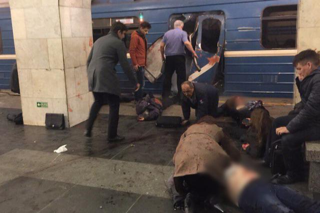В метро Санкт-Петербурга прогремели взрывы, есть погибшие (ФОТО)