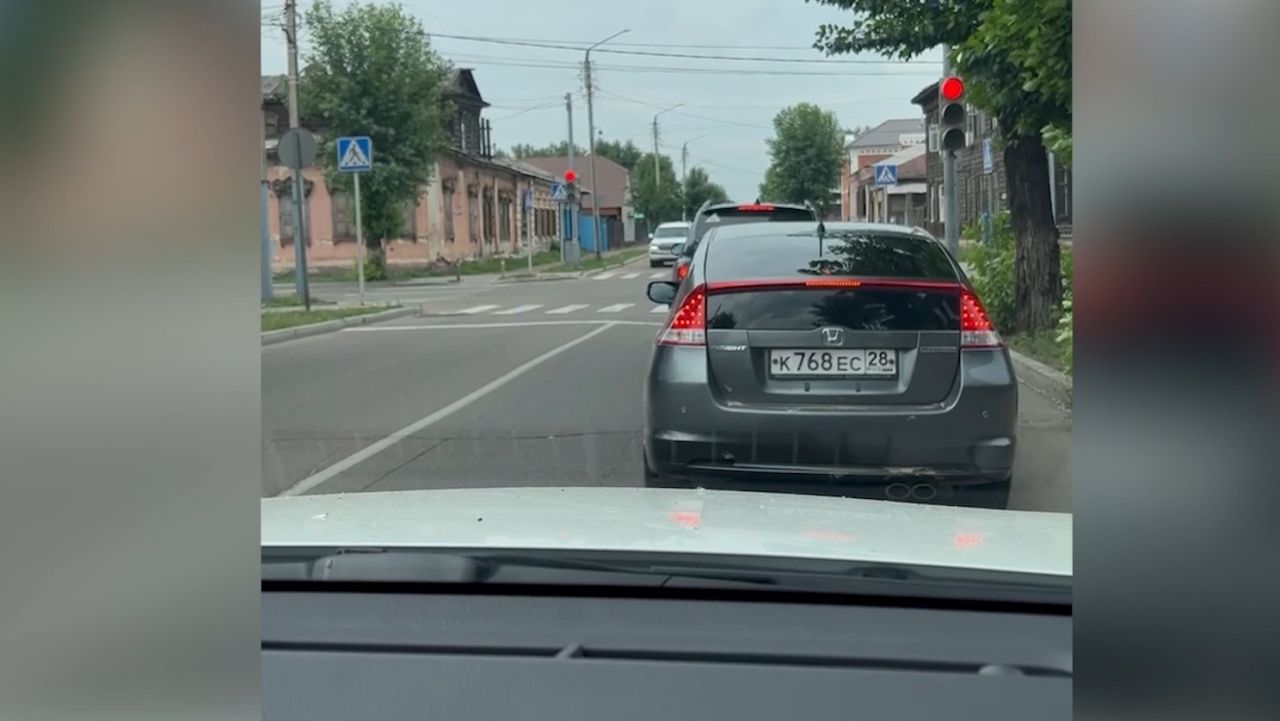 В центре Улан-Удэ неожиданно перекрыли участок дороги