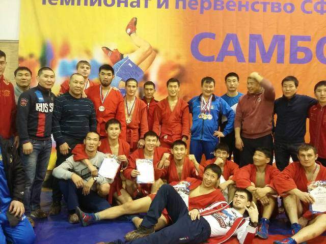 Бурятские спортсмены завоевали 13 медалей чемпионата СФО по самбо 