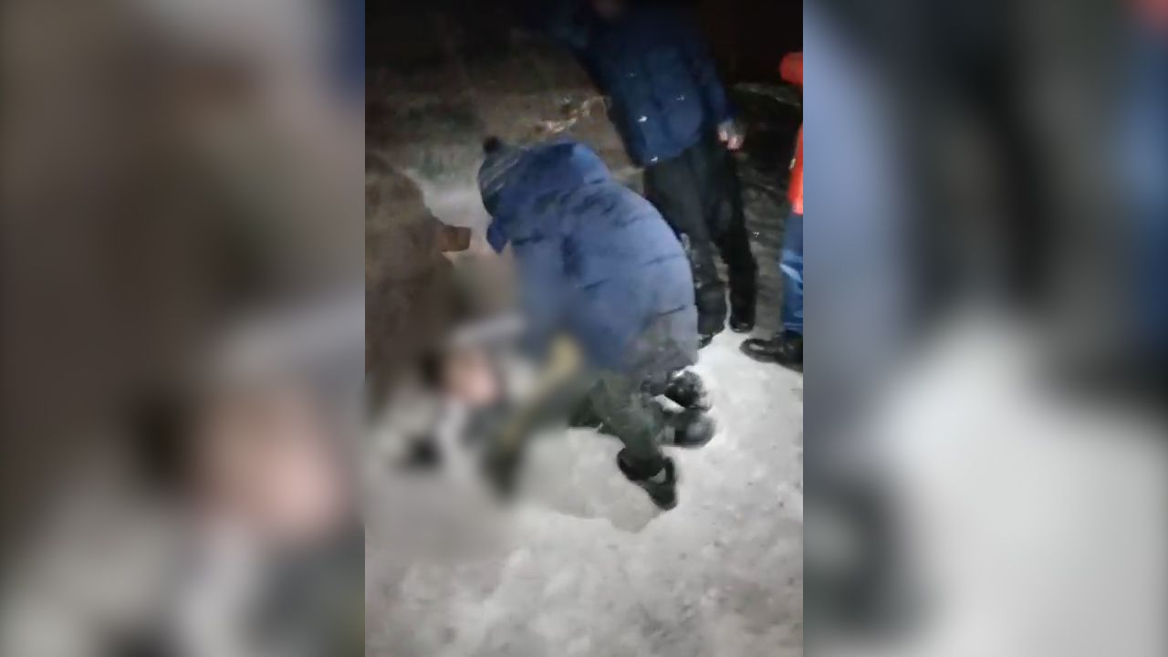 В Улан-Удэ школьники избили сверстника и сняли все на камеру. ВИДЕО