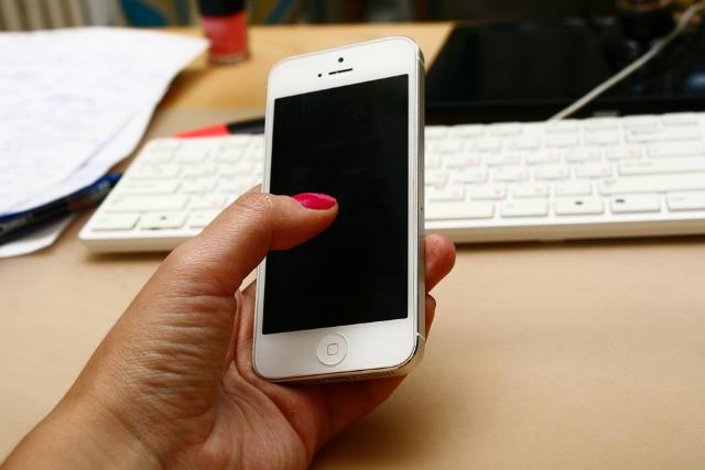 В Улан-Удэ девушка лишилась iPhone 5S после знакомства в соцсетях