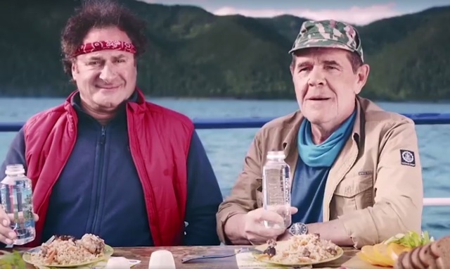 Актёры фильма «Особенности национальной охоты» снялись в рекламе байкальской воды 