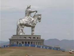 Один из самых больших в мире памятников возведен в Монголии