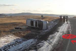 В Бурятии четыре пассажирки пострадали в перевернувшемся авто