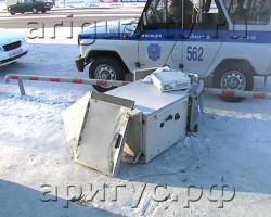 В Улан-Удэ неизвестные на джипе пытались украсть банкомат