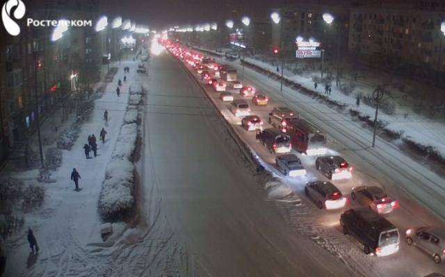 Улан-удэнцы попали в снежный плен: вечное ожидание транспорта и ночёвки на работе