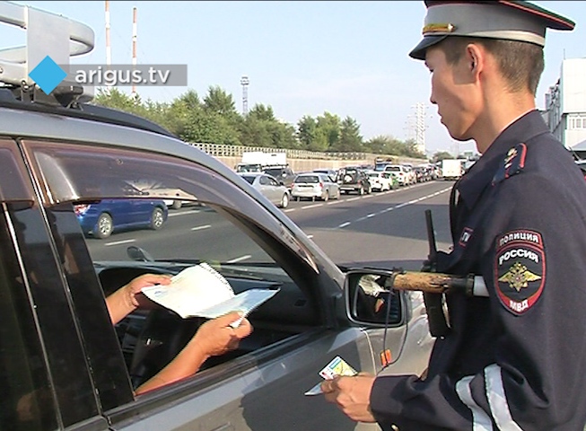 В пригороде Улан-Удэ проходят массовые проверки водителей
