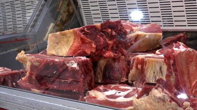 В Улан-Удэ женщина на спор украла из магазина 11 кг мяса