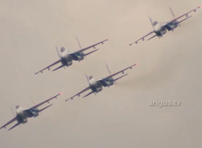 В Подмосковье «из-за отказа техники» разбился истребитель Су-27 группы «Русские витязи»