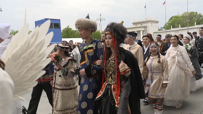 Матери, профессионалы, долгожители: в Бурятии составили портрет современной женщины 