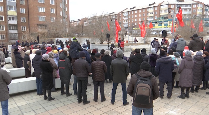 Митинг улан. Митинг в Улан Удэ. Протесты в Улан Удэ. Улан-Удэ протест 2019.