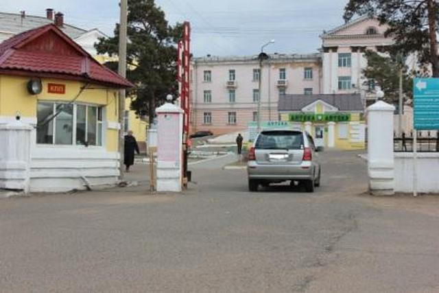 Республиканская больница улан удэ. Территория республиканской больницы Улан-Удэ. Республиканская больница Улан-Удэ Семашко. Республиканская больница Улан-Удэ въезд.