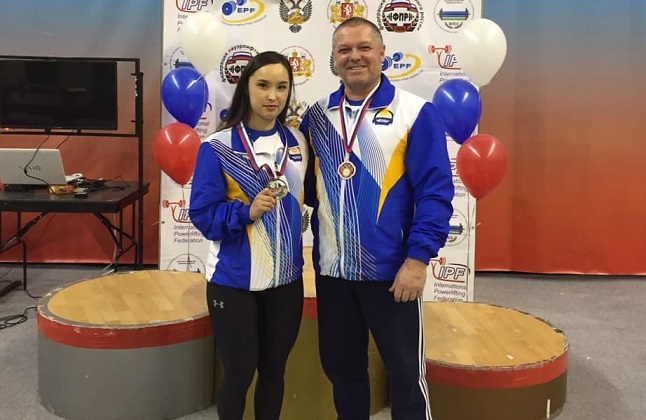 Два спортсмена из Бурятии стали чемпионами России по пауэрлифтингу
