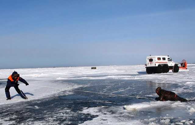 Жителей Бурятии предупреждают об опасности выхода на неокрепший лед
