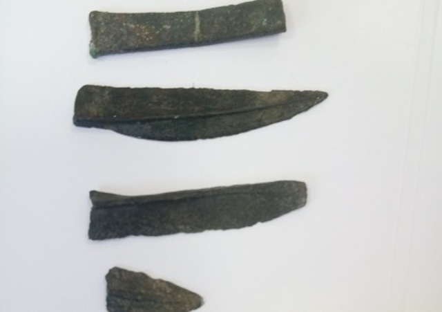 Древние бронзовые ножи нашли в Бурятии