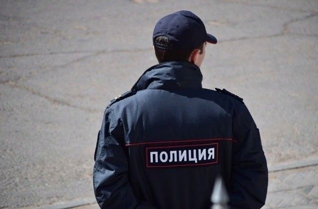 Сотрудник МВД погиб, выпав из окна многоэтажки в Улан-Удэ