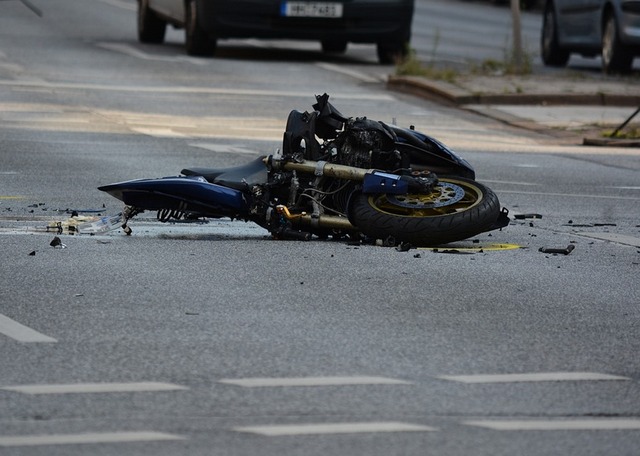 В Бурятии мотоциклист впал в кому после наезда на электроопору