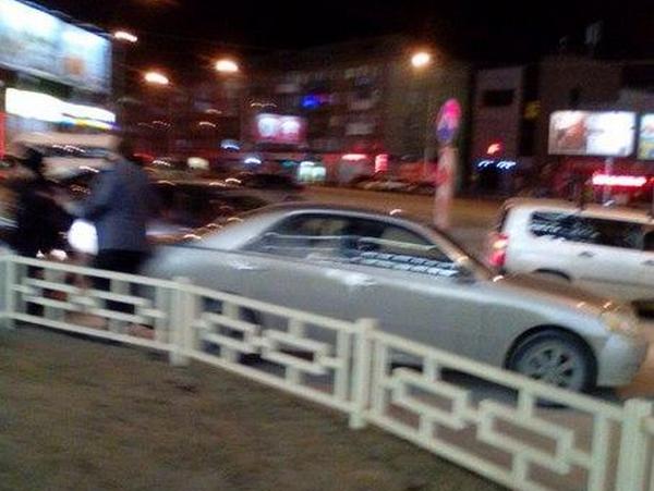 Священник побил крестом водителя в центре Новосибирска