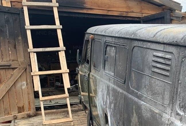В Бурятии оштрафовали парня, устроившего пожар в собственном гараже