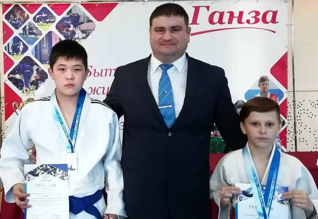 Юные дзюдоисты из Бурятии завоевали медали на турнире в Якутии 