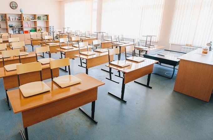 Сразу семь классов закрыли на карантин в школе Бурятии