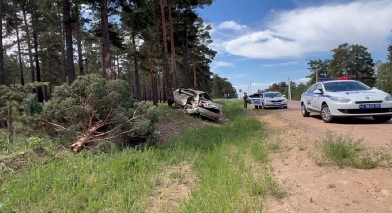 Водитель погиб, пассажир в больнице: Стали известны подробности жуткой  аварии в Бурятии