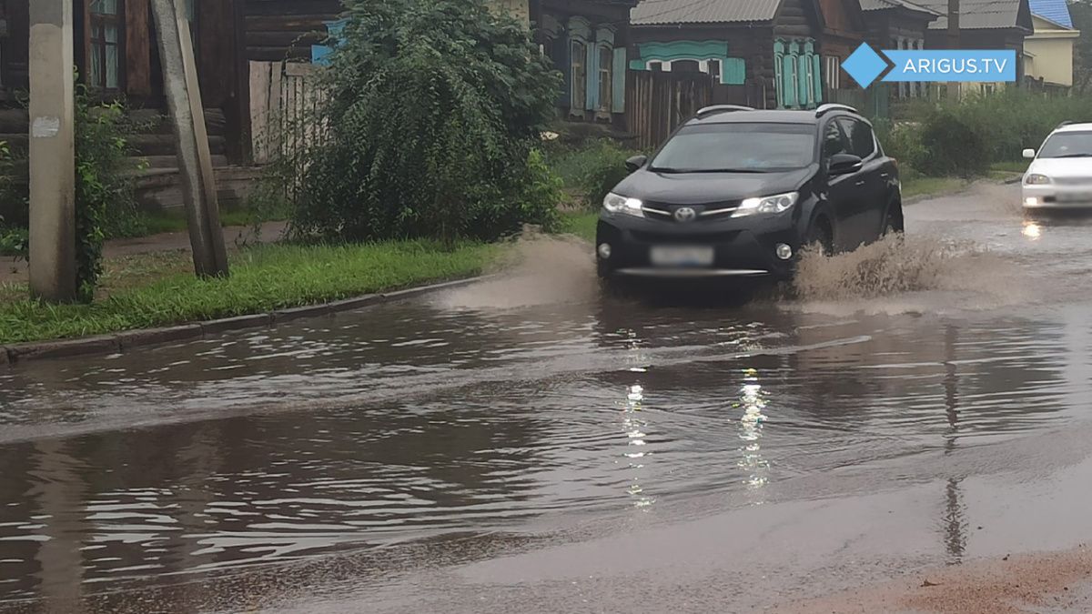 Город плывет, дороги проваливаются». Обильные дожди вновь испытывают Улан- Удэ. ФОТО