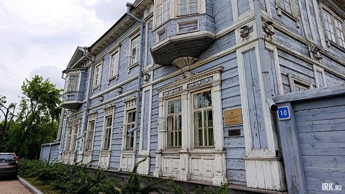 «Увидеть» экспонаты через смартфон: в иркутском музее внедрили технологии для незрячих гостей