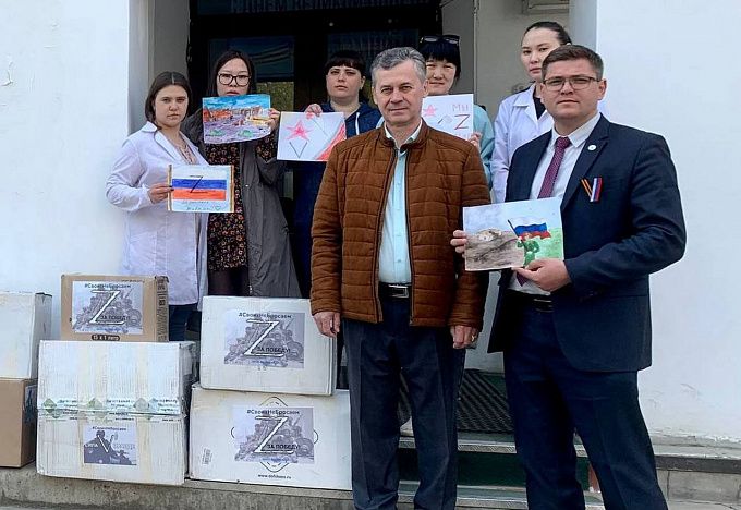 В Улан-Удэ сотрудники «Водоканала» передали посылки военнослужащим-землякам, защищающим Донбасс