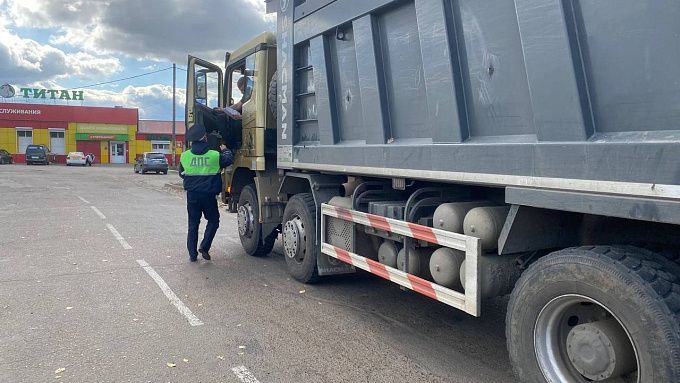 В Улан-Удэ ограничивают проезд для большегрузов в жару