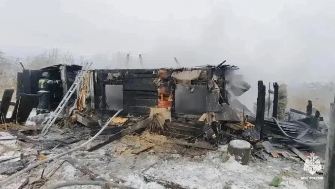 Три пожара вспыхнули из-за короткого замыкания в Улан-Удэ