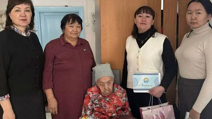 Ветеран труда отметила 98-летие в районе Бурятии