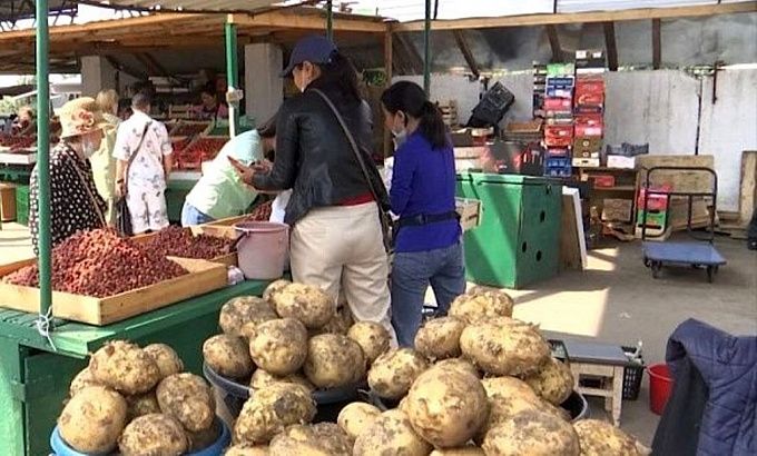 В Бурятии сняли с продажи почти 70 кг некачественных овощей