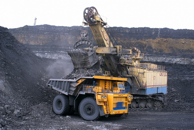 Работники угольного предприятия в Бурятии грозятся перекрыть дорогу
