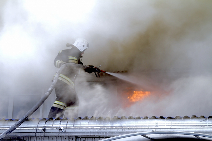 В Улан-Удэ на пожаре обнаружили труп женщины