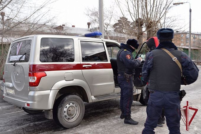 В Улан-Удэ мужчина ограбил 13-летнего школьника