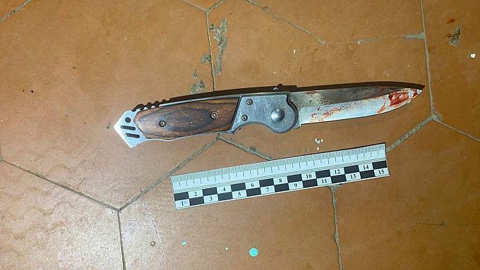 В Бурятии мужчина во время пьяной ссоры зарезал знакомого